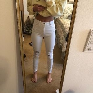 White abercrombie jeans